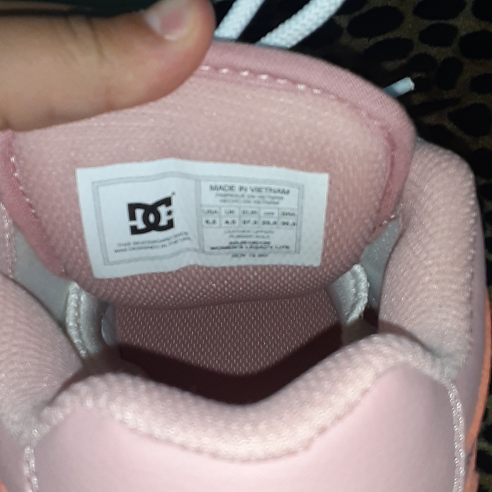 Shoes - Picture 3 of 4